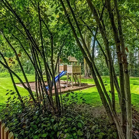 Alterbiezen Villa Hoeselt