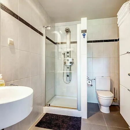 Alterbiezen Villa *